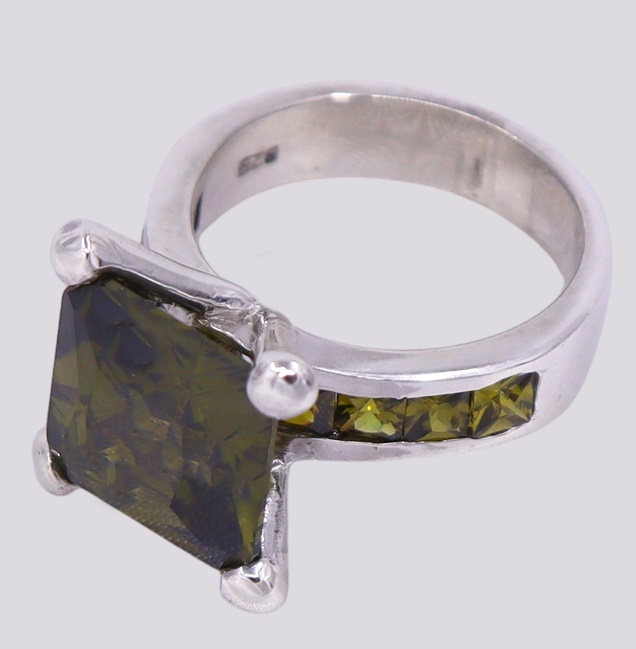Anel Prata Verde – Cód. 9607225
